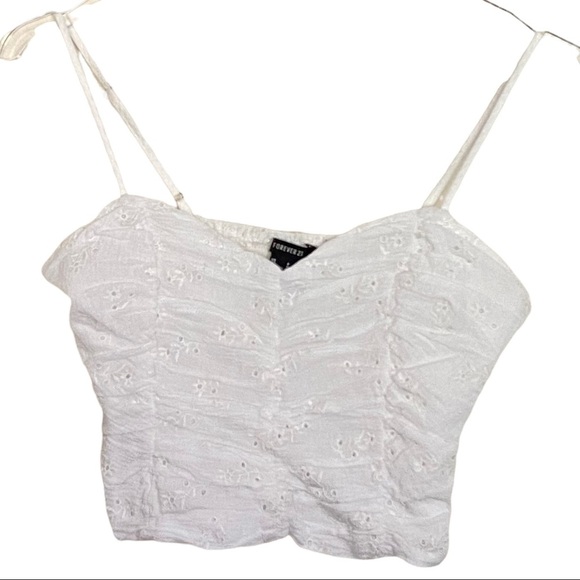 Forever 21 Tops - Forever 21 White Summer Short Tank Top Size Small